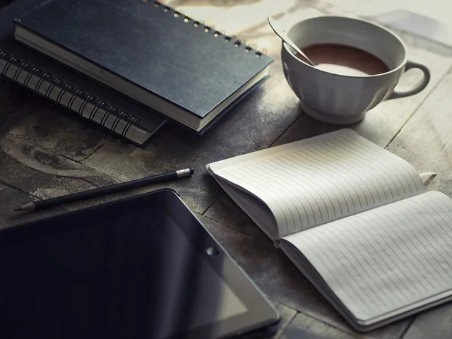 agenda, ipad, to write, blog, workplace, chocolate, notebook, coffee cup, agenda, agenda, agenda, agenda, ipad, blog, blog, blog, blog, blog. Meeting documents format: block structure, header strip, and how to name the file so it sorts